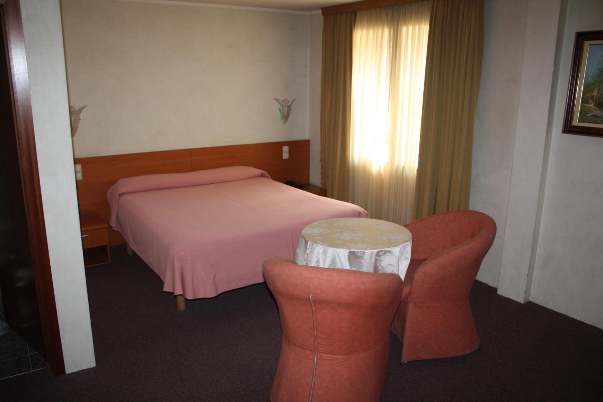 Auberge Gaglioti Люксембург Екстериор снимка