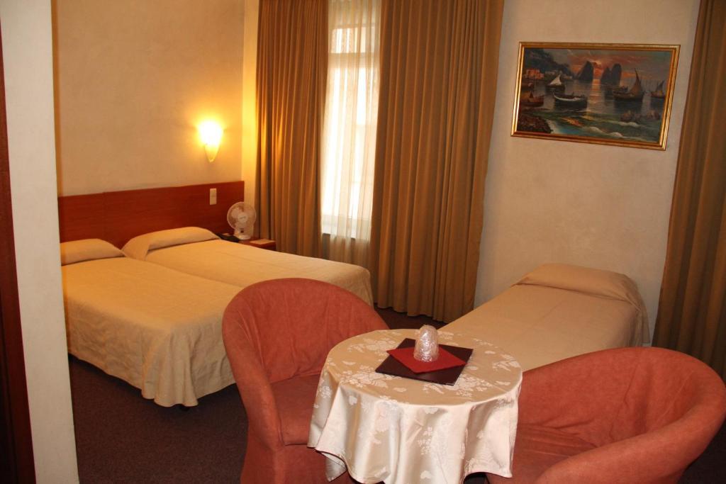 Auberge Gaglioti Люксембург Стая снимка